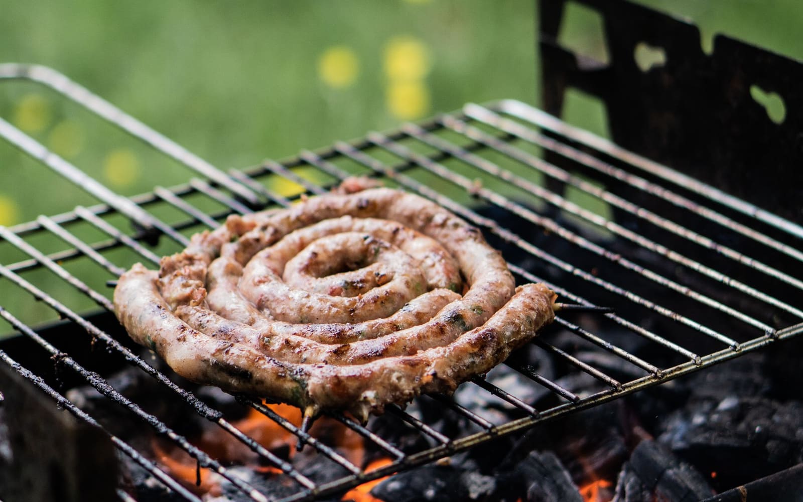 Boerewors rolls with tomato smoor